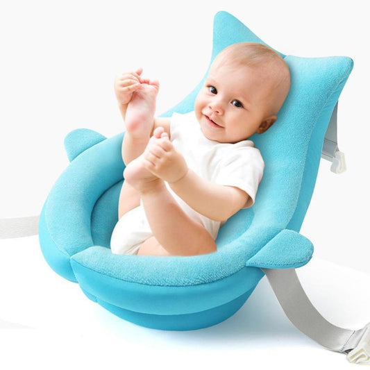 Baby in a soft, blue floating bath cushion with ergonomic support, ideal for safe and comfortable bathing.