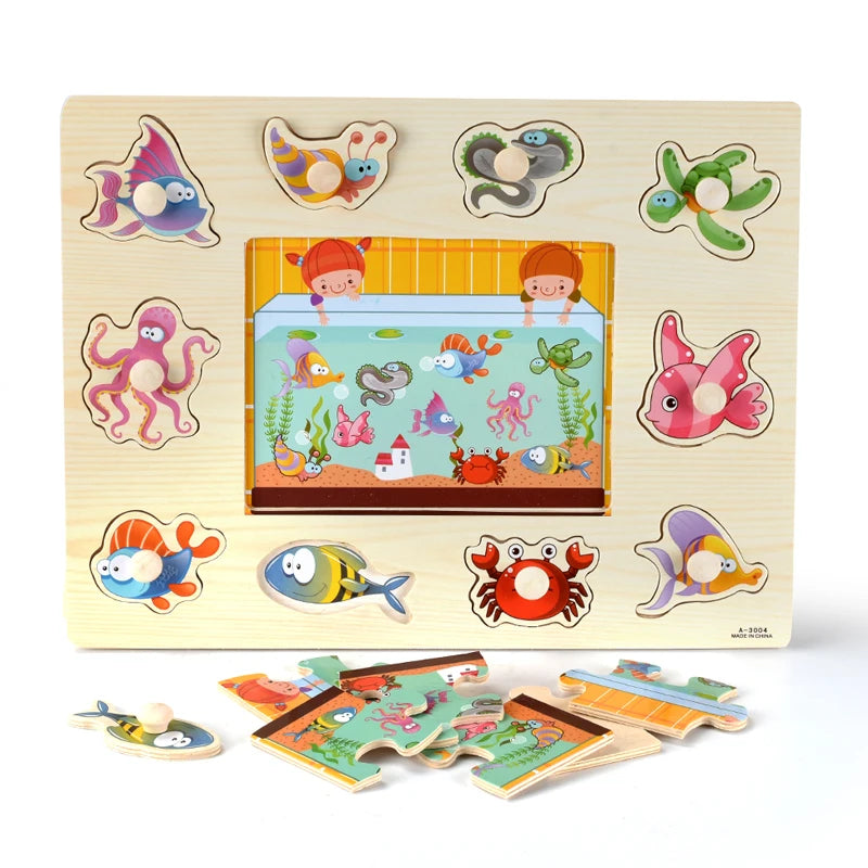 Wooden Montessori puzzle with colorful sea creatures and an aquarium scene.